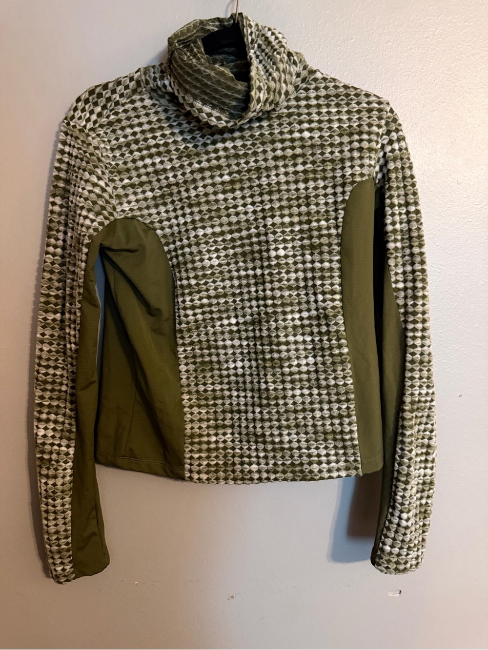 Nike Pro Hyperwarm Olive Green Textured Cowl Neck Thermal Top Women’s M